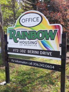 La Rainbow Housing Co-op reçoit le Prix de l’excellence coopérative pour 2020
