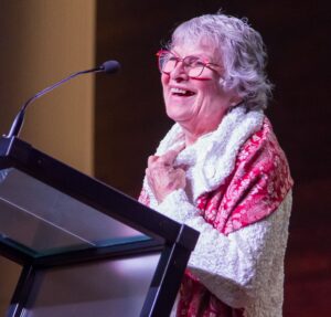 #Humainsencoopératives : Shannon contribue à la croissance de la communauté grâce au jardinage