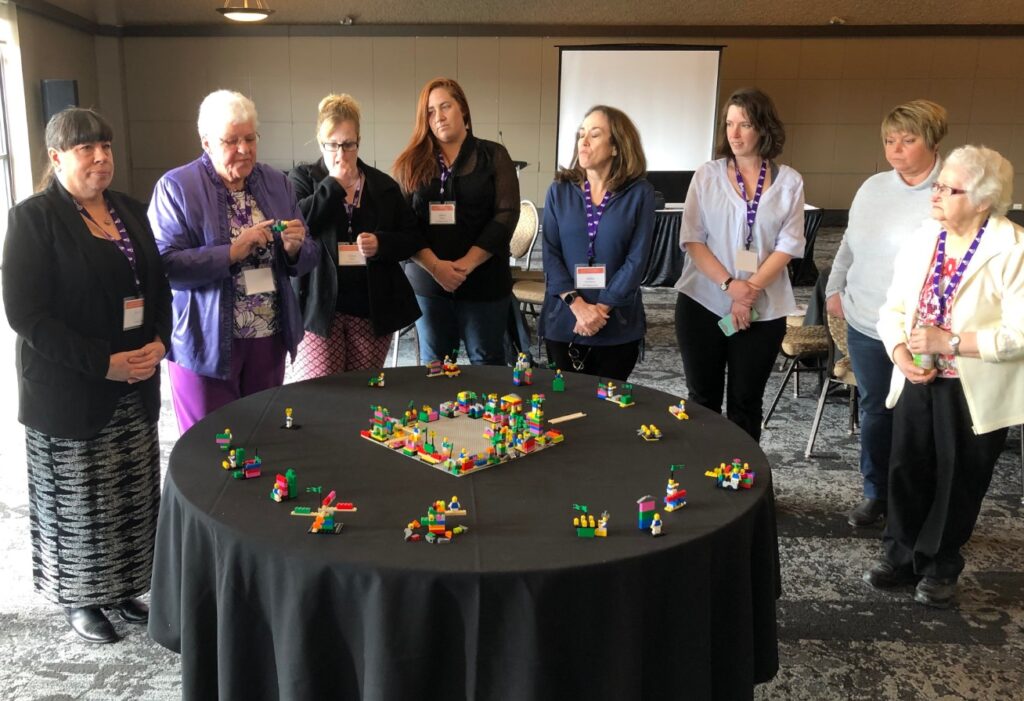 Bonne participation et dialogues intéressants lors des activités de formation à Winnipeg et à Saskatoon