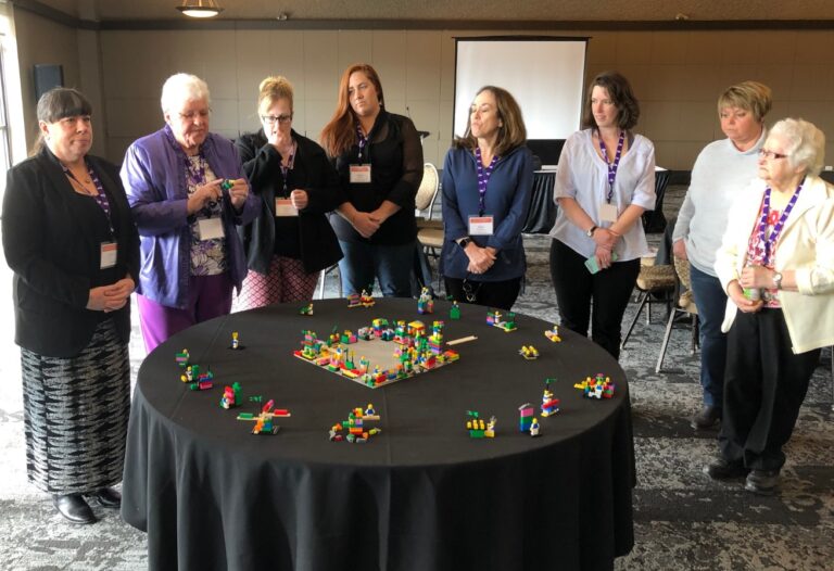 Bonne participation et dialogues intéressants lors des activités de formation à Winnipeg et à Saskatoon