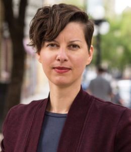 La consultante Jackie Hogue conseillera la FHCC sur la réconciliation